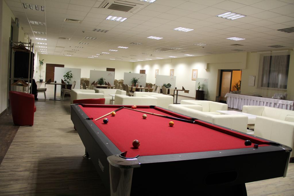 Hotel Austeria Conference & Spa Цехоцинек Экстерьер фото