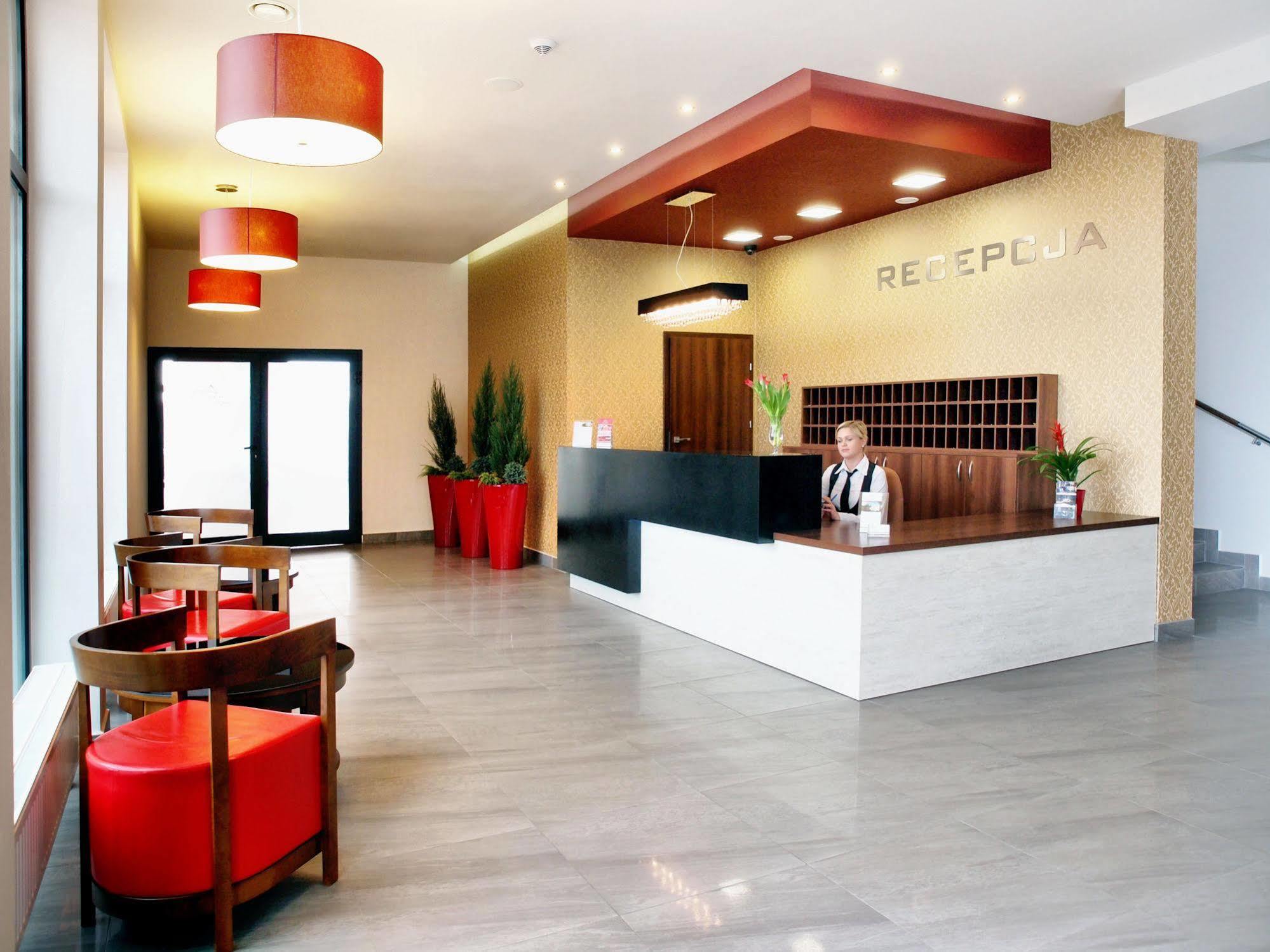 Hotel Austeria Conference & Spa Цехоцинек Экстерьер фото